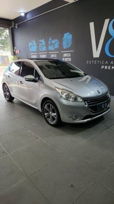 PEUGEOT 208 1.6 GRIFFE 16V FLEX 4P AUTOMÁTICO